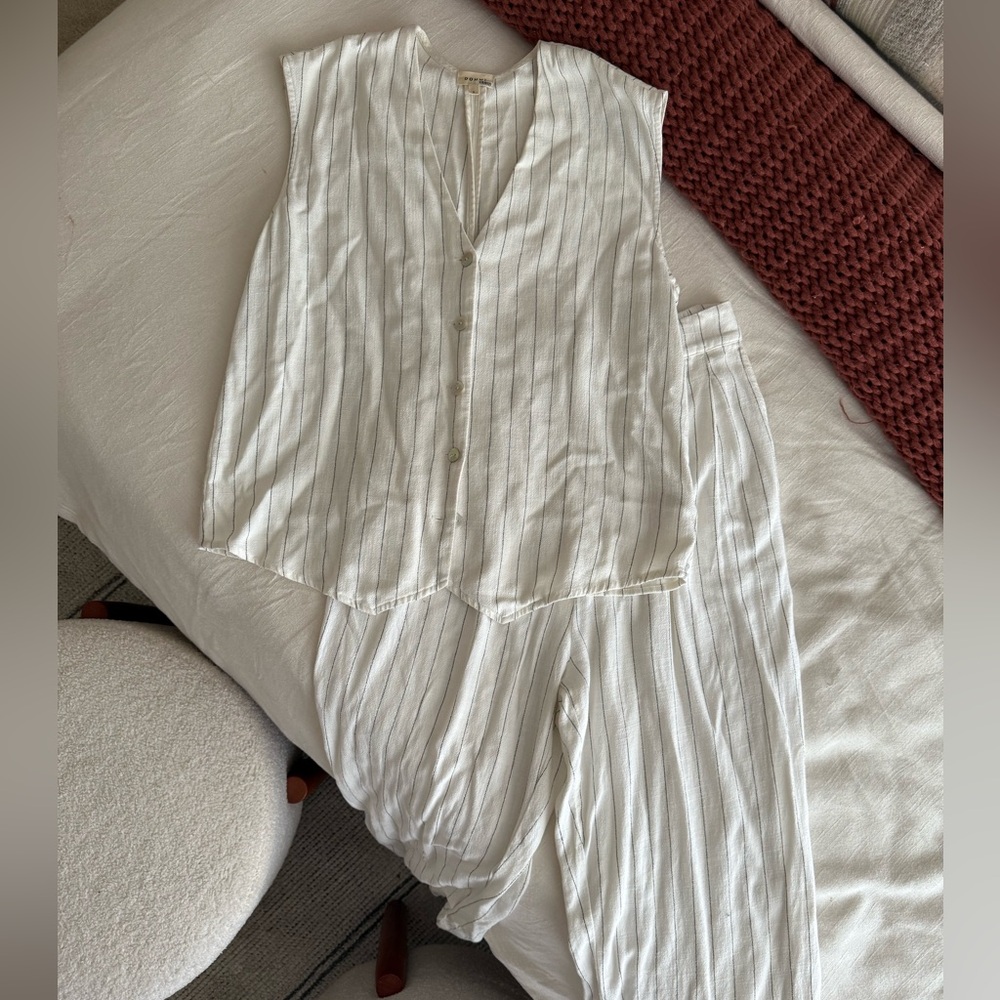 Donni White Striped Sleeveless Top and Pants Set